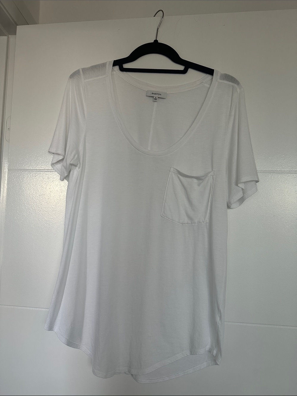 Babaton White Scoop Neck Pocket Tee